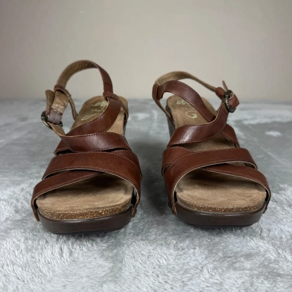 Dansko Women's Size 40(9.5-10) Brown Leather Wedge Sandals Strappy Studded Boho